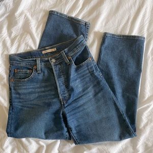Levi's Ribcage Straight Ankle Jeans
